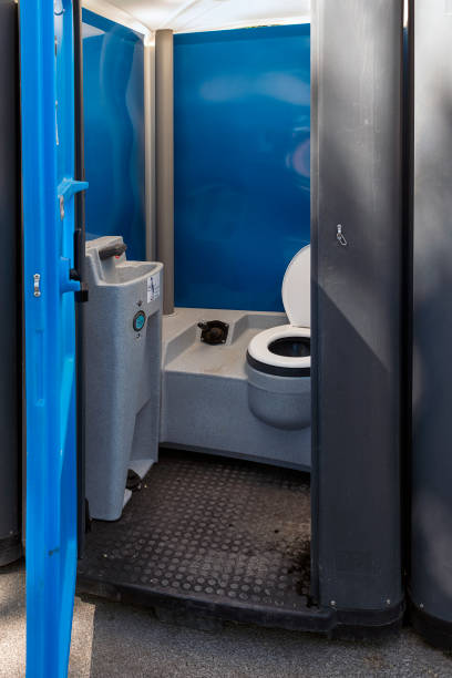 Best Porta potty delivery and setup  in Circleville, OH